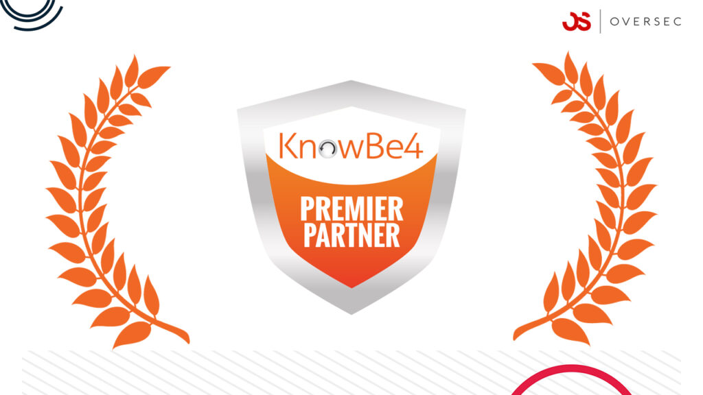 Tarcza z napisem KnowBe4 Premier Partner – OverSec jako oficjalny partner programu bezpieczeństwa.